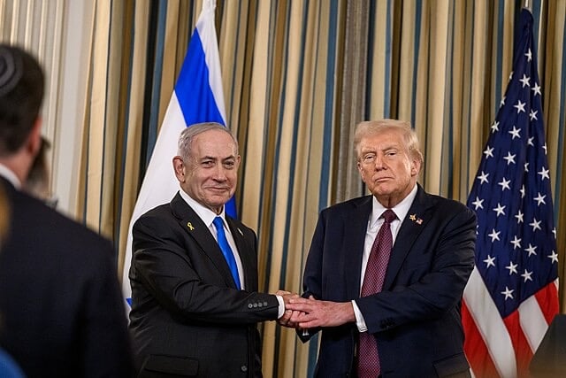 Israeli Officials Claim Khamenei’s Body Found Under Rubble as Trump and Netanyahu Shown Photograph