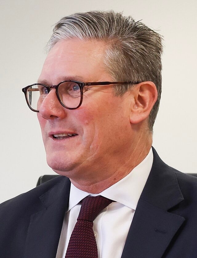 Starmer jets to Middle East to secure ‘lasting agreement’ as Trump’s fragile Iran ceasefire holds