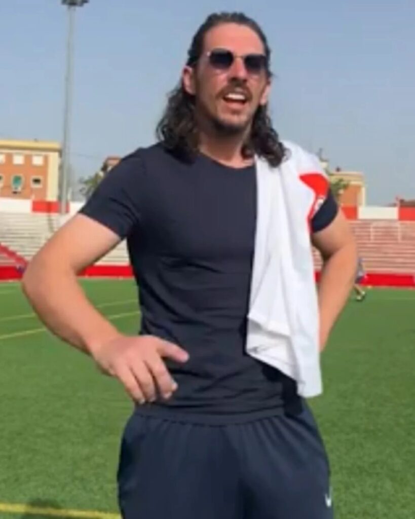 Spanish fourth-tier club president resigns after chasing Muslim players with pork joint in promotional stunt