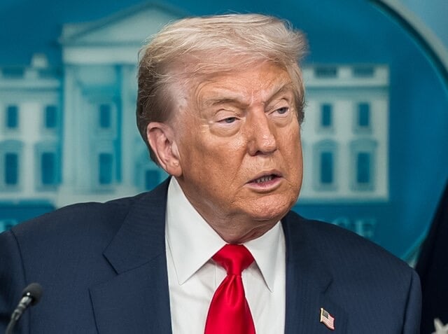 Lunatic Trump threatens ‘entire civilization will die tonight’ as US bombs Kharg Island hours before ultimatum expires