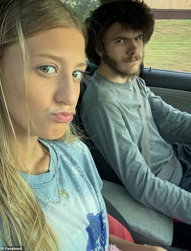Two Teen Friends Who Went Together to Break Up With Boyfriend Will Be Buried Side by Side