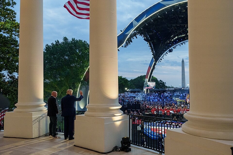 FBI Foils Drone And Sniper Terror Plot Against White House UFC Event