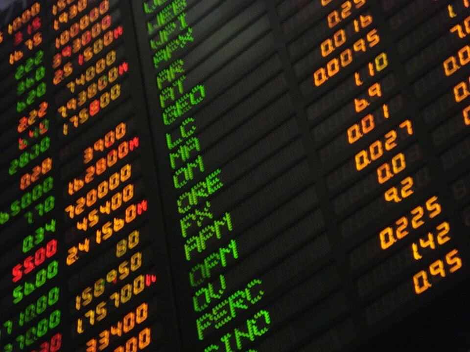 Asian Shares Slide as Kospi Drops 4% Following Wall Street Tech Sell-Off