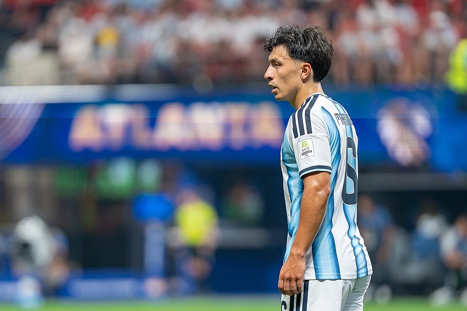 Will Lisandro Martinez start for Man United at Leeds after his apology and reported fine?