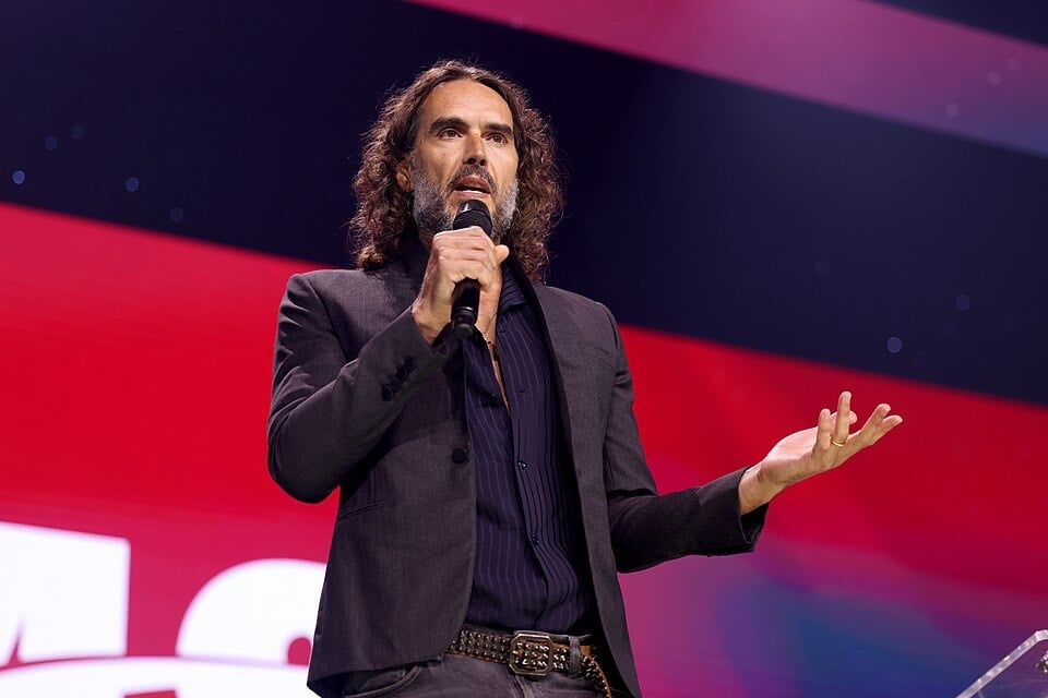 Russell Brand accuser feared he had ‘tracked her down’ at Edinburgh Fringe, friend tells court